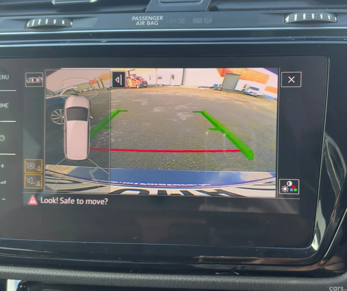 Volkswagen Touran SUV, Diesel, 2019, Black