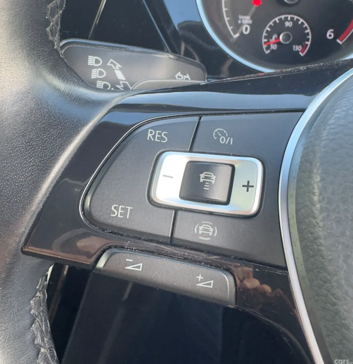 Volkswagen Touran SUV, Diesel, 2019, Black