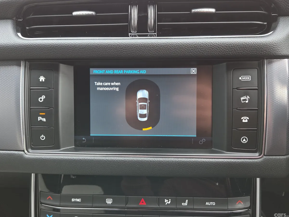 Jaguar XF Saloon, Diesel, 2016, Silver