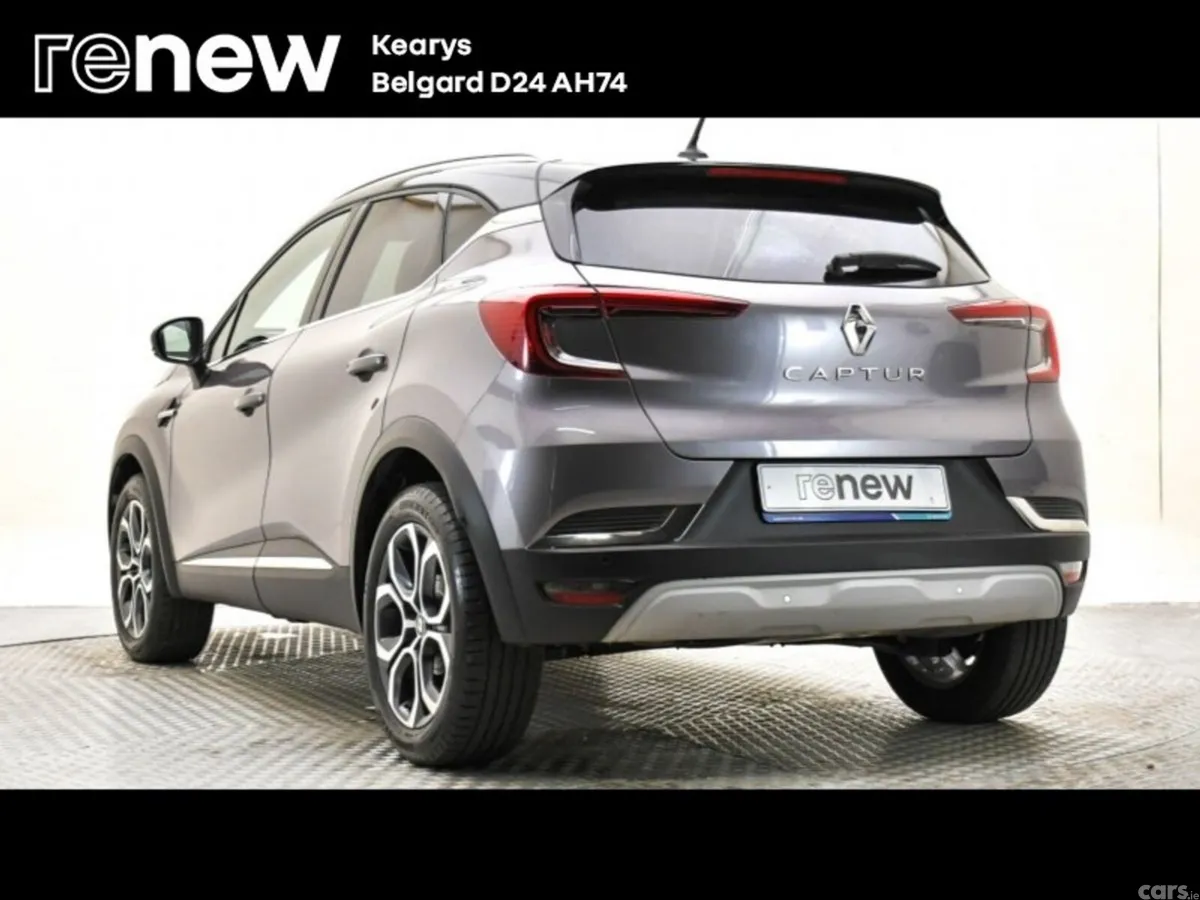 Renault Captur Hatchback, Petrol, 2022, Grey