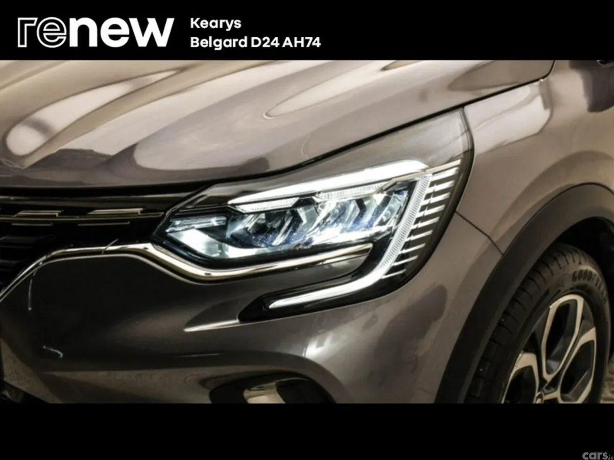 Renault Captur Hatchback, Petrol, 2022, Grey