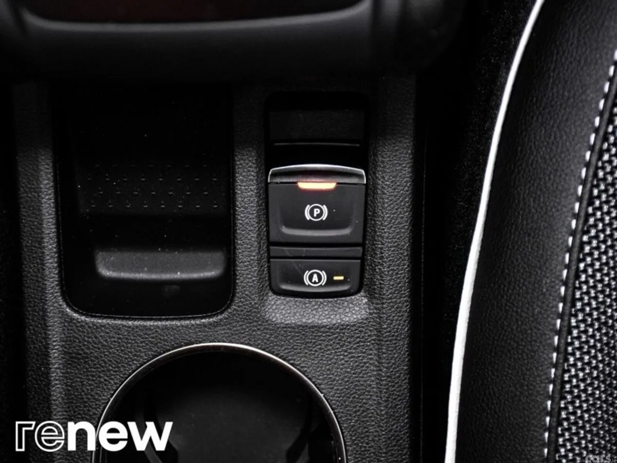 Renault Captur Hatchback, Petrol, 2022, Grey