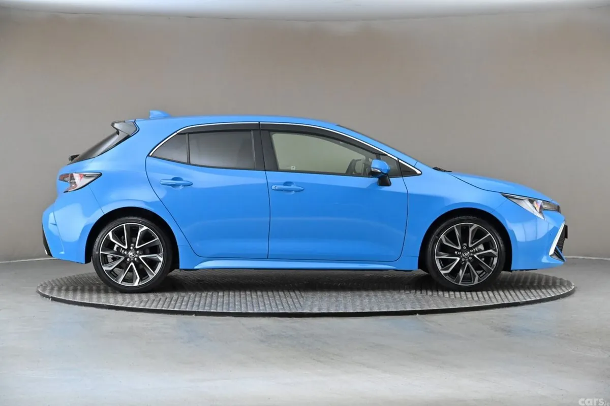 Toyota Corolla Hatchback, Petrol Hybrid, 2021, Blue