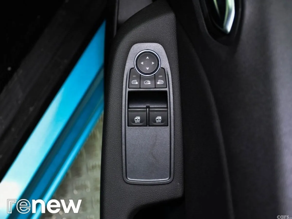Renault Clio Hatchback, Petrol, 2022, Blue