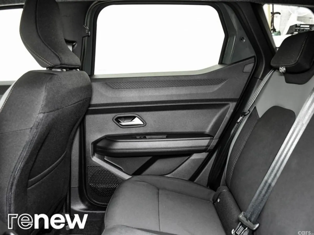 Dacia Duster SUV, Petrol Hybrid, 2025, Grey