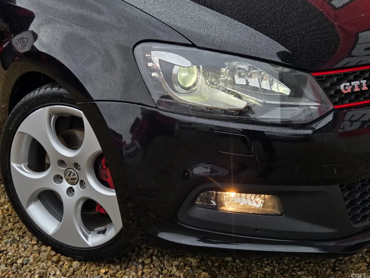 Volkswagen Polo Hatchback, Petrol, 2012, Black
