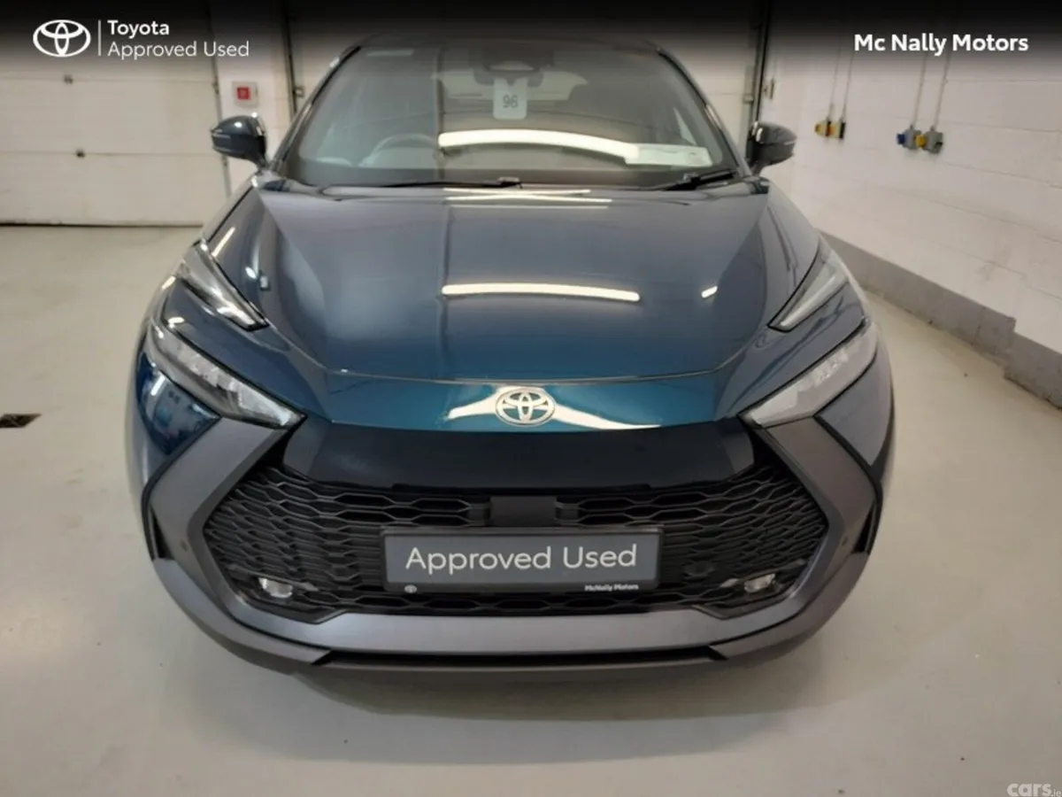 Toyota C-HR SUV, Petrol Hybrid, 2024, Blue