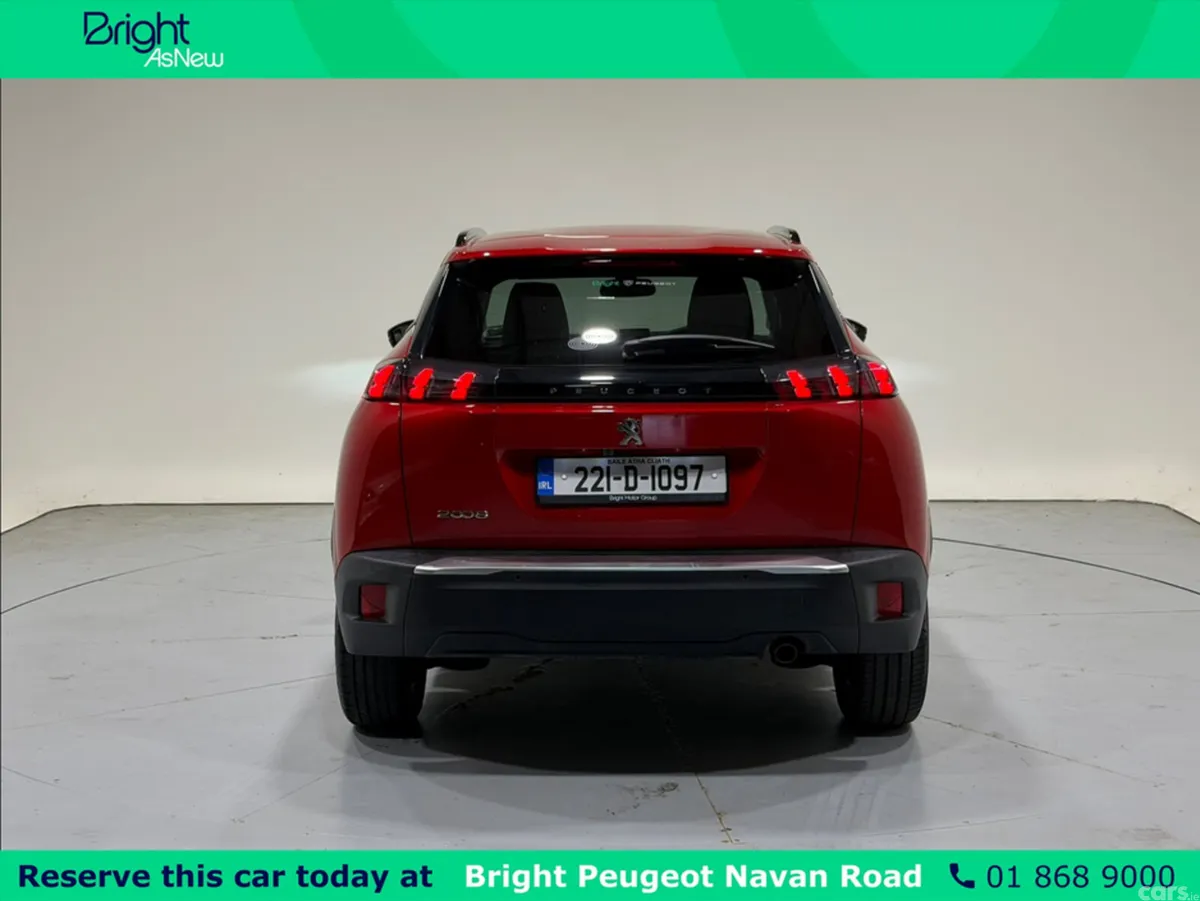 Peugeot 2008 MPV, Petrol, 2022, Red