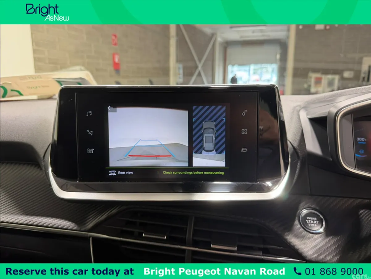 Peugeot 2008 MPV, Petrol, 2022, Red