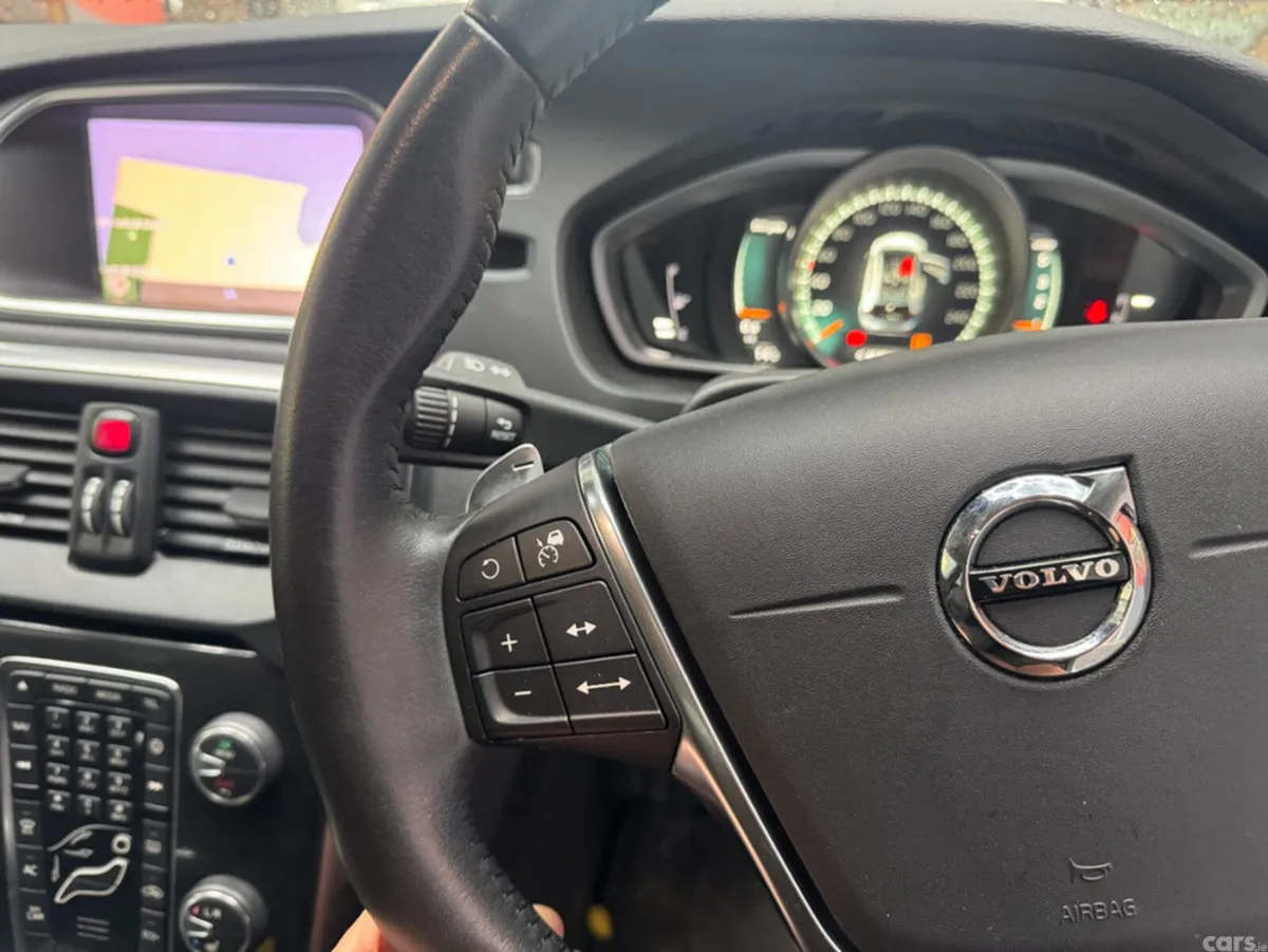 Volvo V40 Estate, Diesel, 2017, Blue