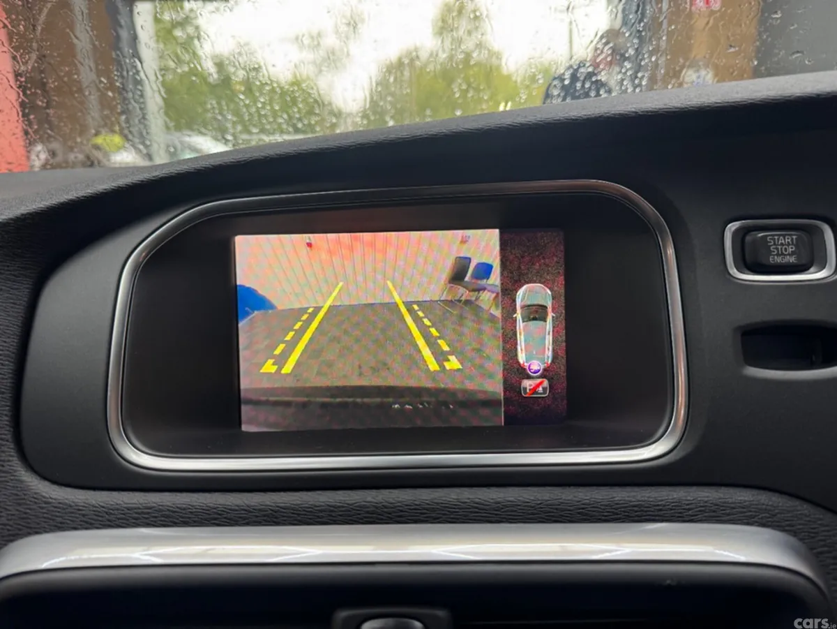 Volvo V40 Estate, Diesel, 2017, Black