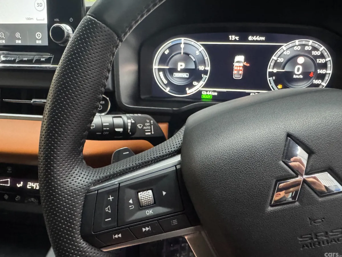 Mitsubishi Outlander SUV, Petrol Plug-in Hybrid, 2023, Blue
