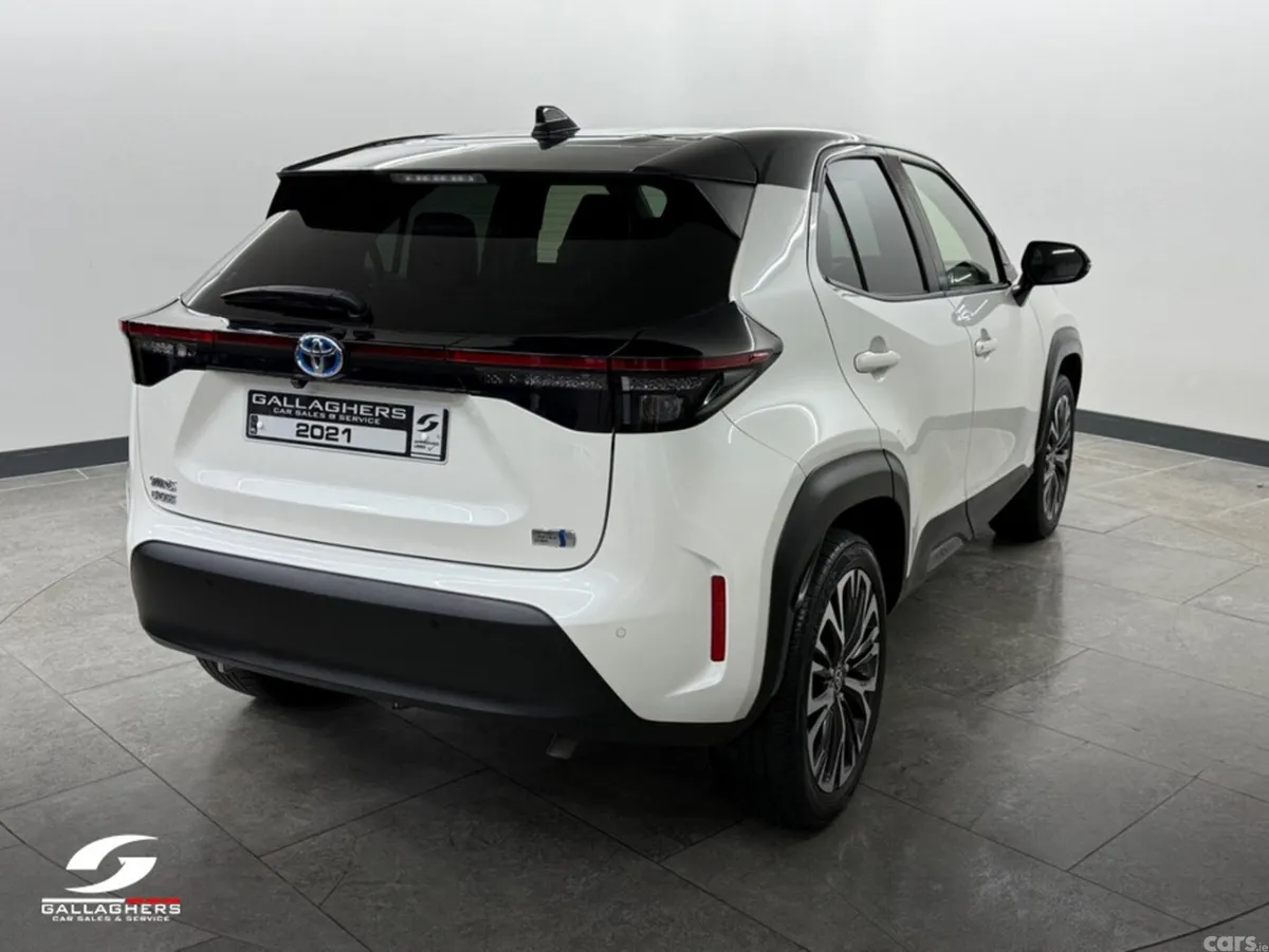 Toyota Yaris Cross SUV, Petrol Hybrid, 2021, White