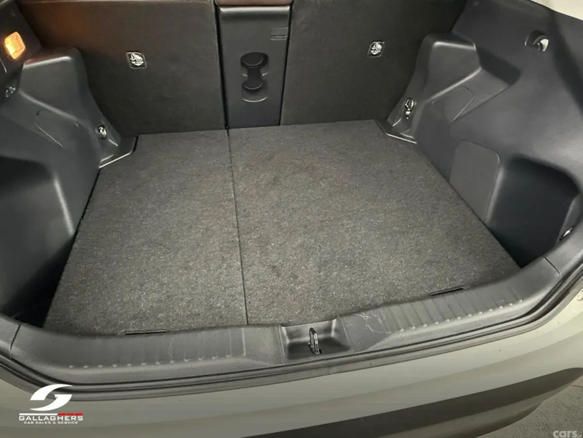 Toyota Yaris Cross SUV, Petrol Hybrid, 2021, White