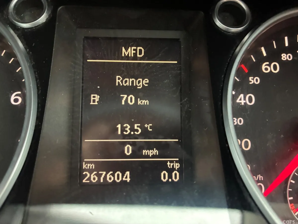 Volkswagen Passat Saloon, Petrol, 2010, Red