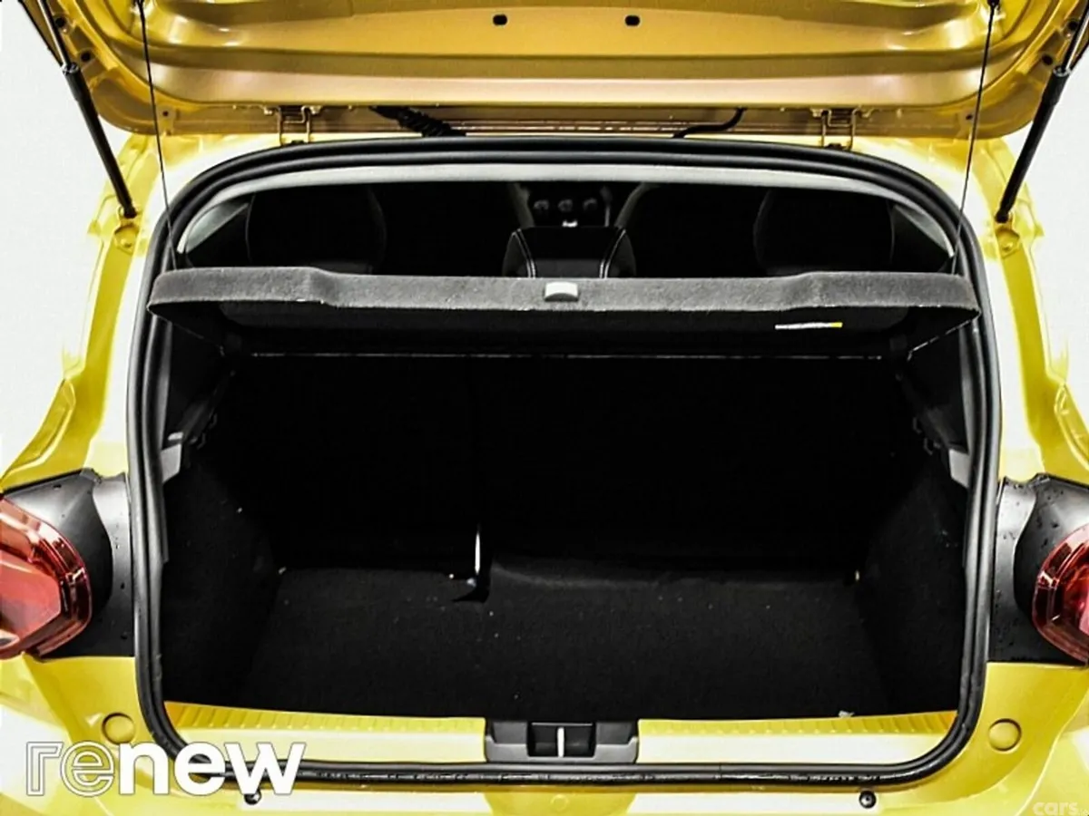 Dacia Sandero Stepway SUV, Petrol, 2024, Beige