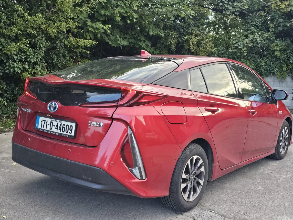 Toyota Prius Hatchback, Petrol Plug-in Hybrid, 2017, Red