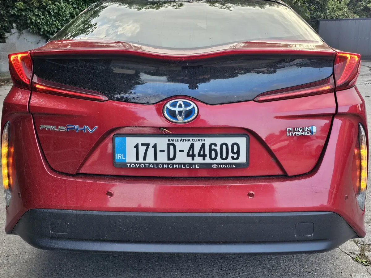 Toyota Prius Hatchback, Petrol Plug-in Hybrid, 2017, Red