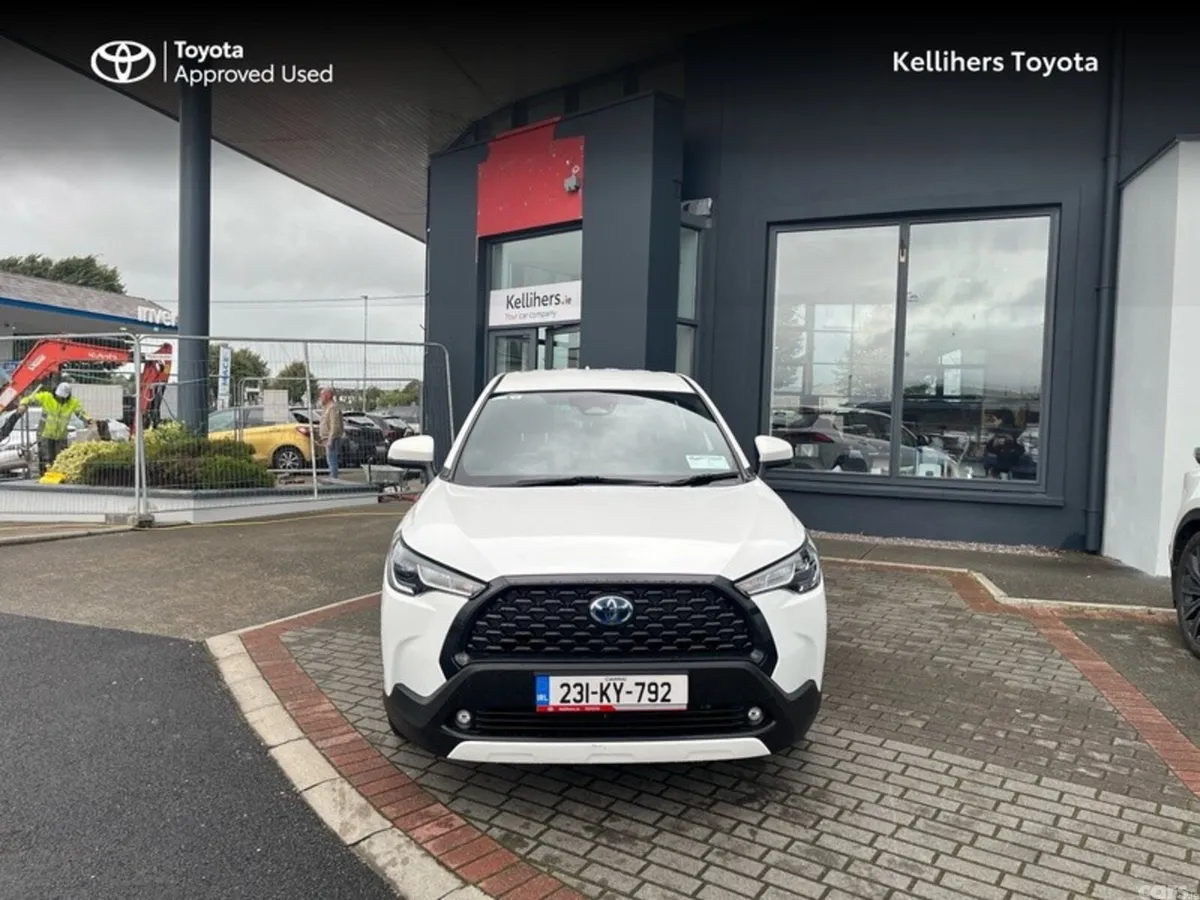 Toyota Corolla Cross Hatchback, Petrol Hybrid, 2023, White
