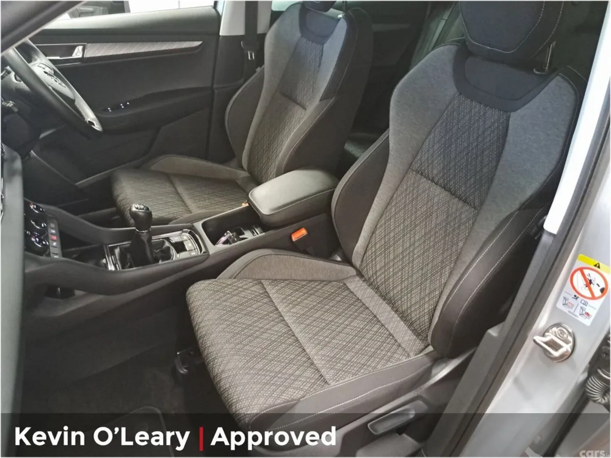 Skoda Karoq SUV, Petrol, 2025, Silver