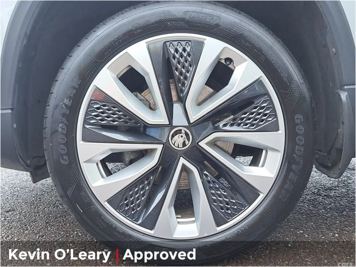 Skoda Karoq SUV, Petrol, 2025, Silver
