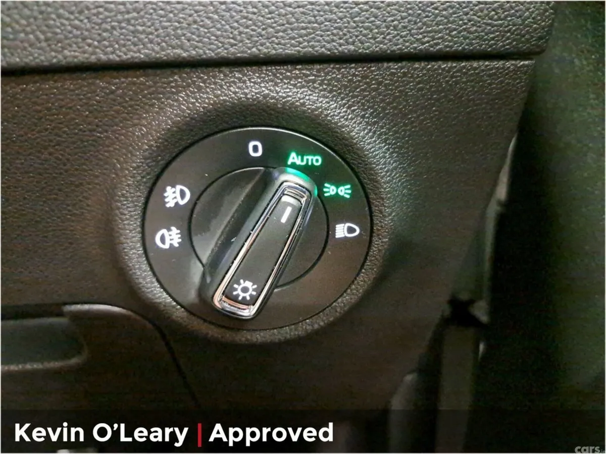 Skoda Karoq SUV, Petrol, 2025, Silver