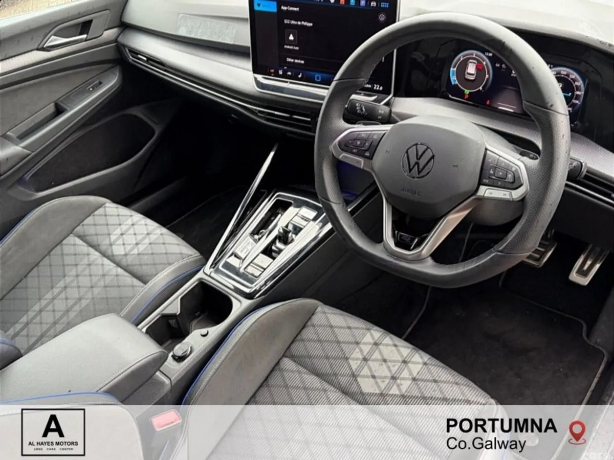 Volkswagen Golf Estate, Diesel, 2025, Red