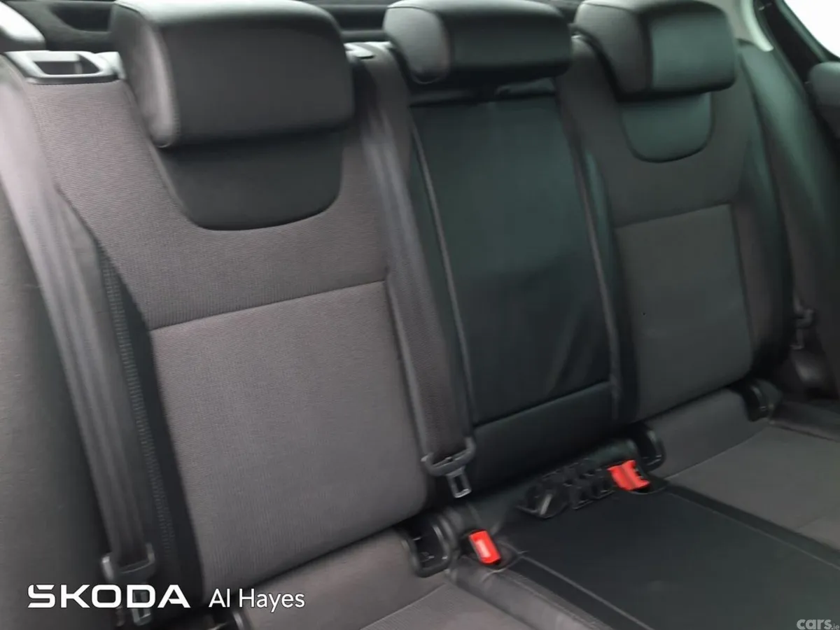Skoda Octavia Saloon, Diesel, 2019, Black