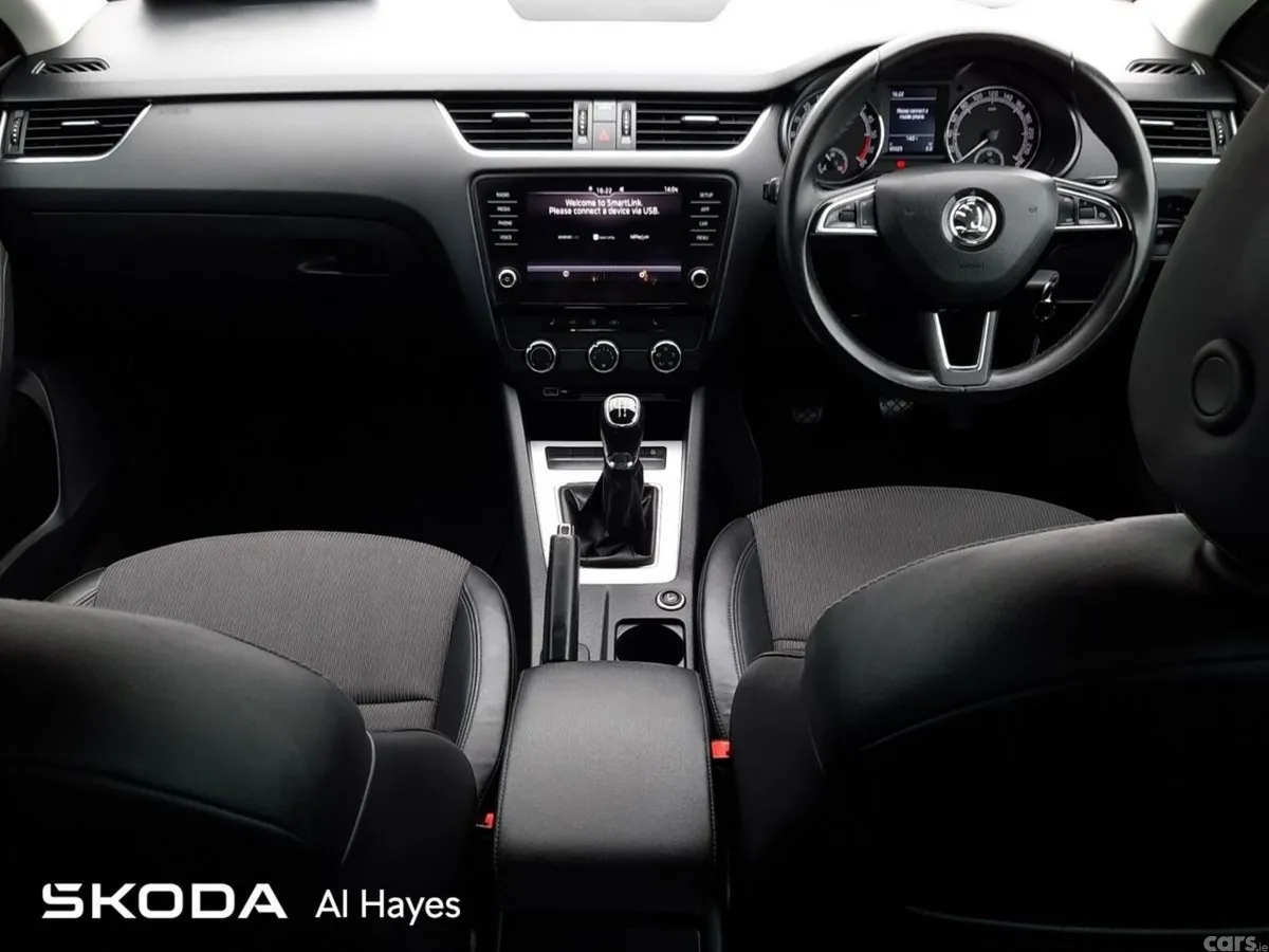 Skoda Octavia Saloon, Diesel, 2019, Black