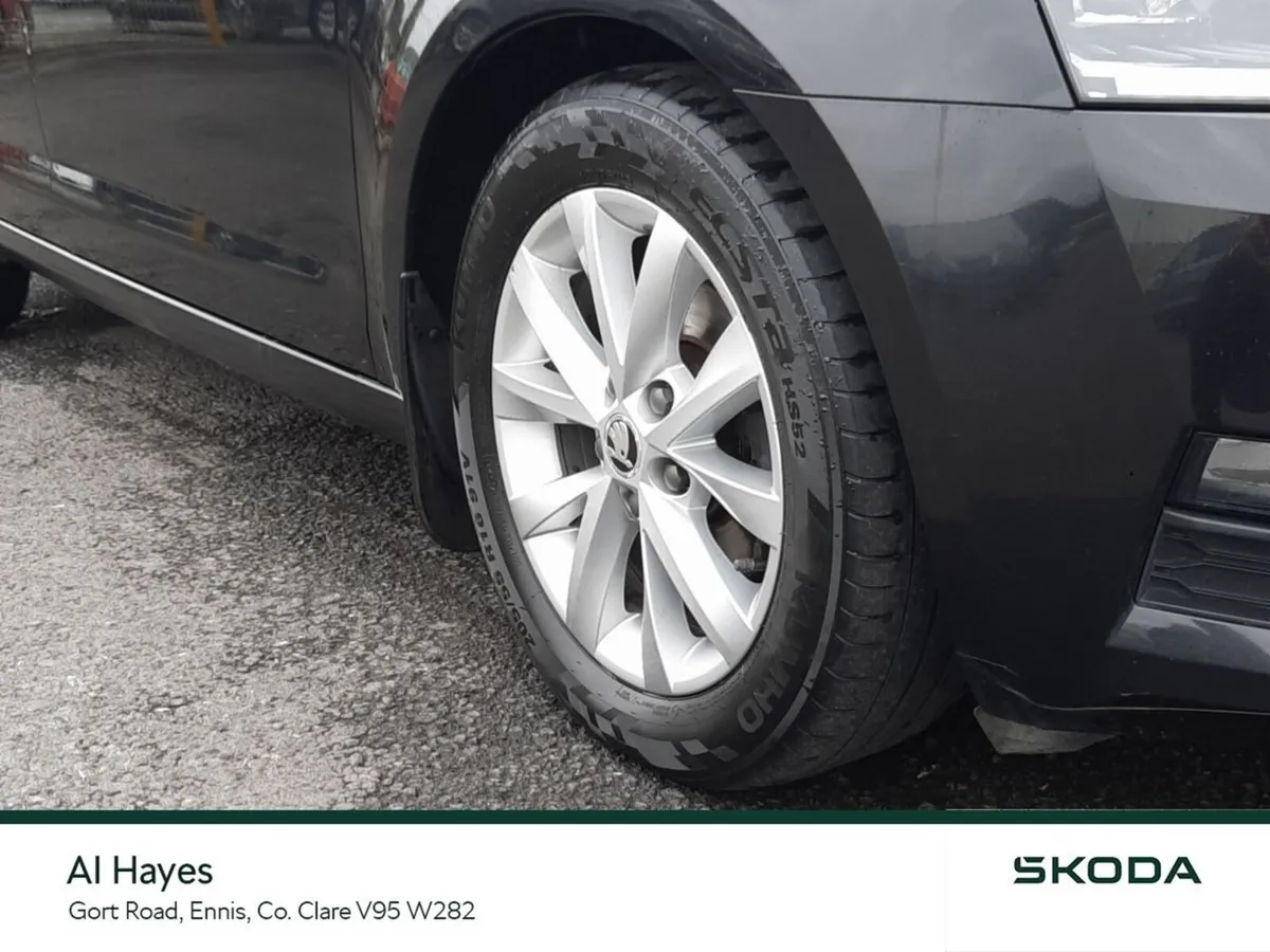 Skoda Octavia Saloon, Diesel, 2019, Black