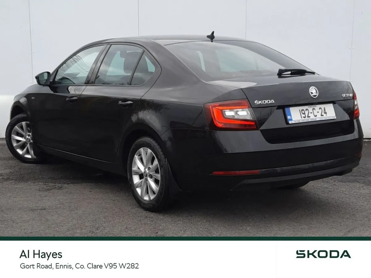 Skoda Octavia Saloon, Diesel, 2019, Black