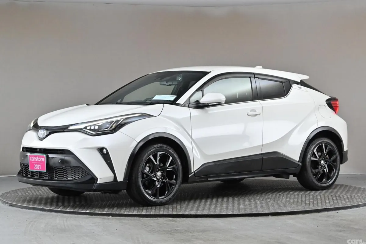 Toyota C-HR SUV, Petrol Hybrid, 2021, White