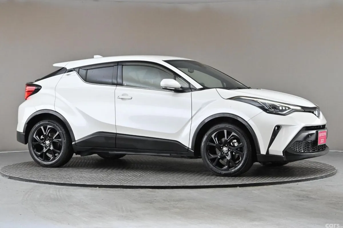 Toyota C-HR SUV, Petrol Hybrid, 2021, White