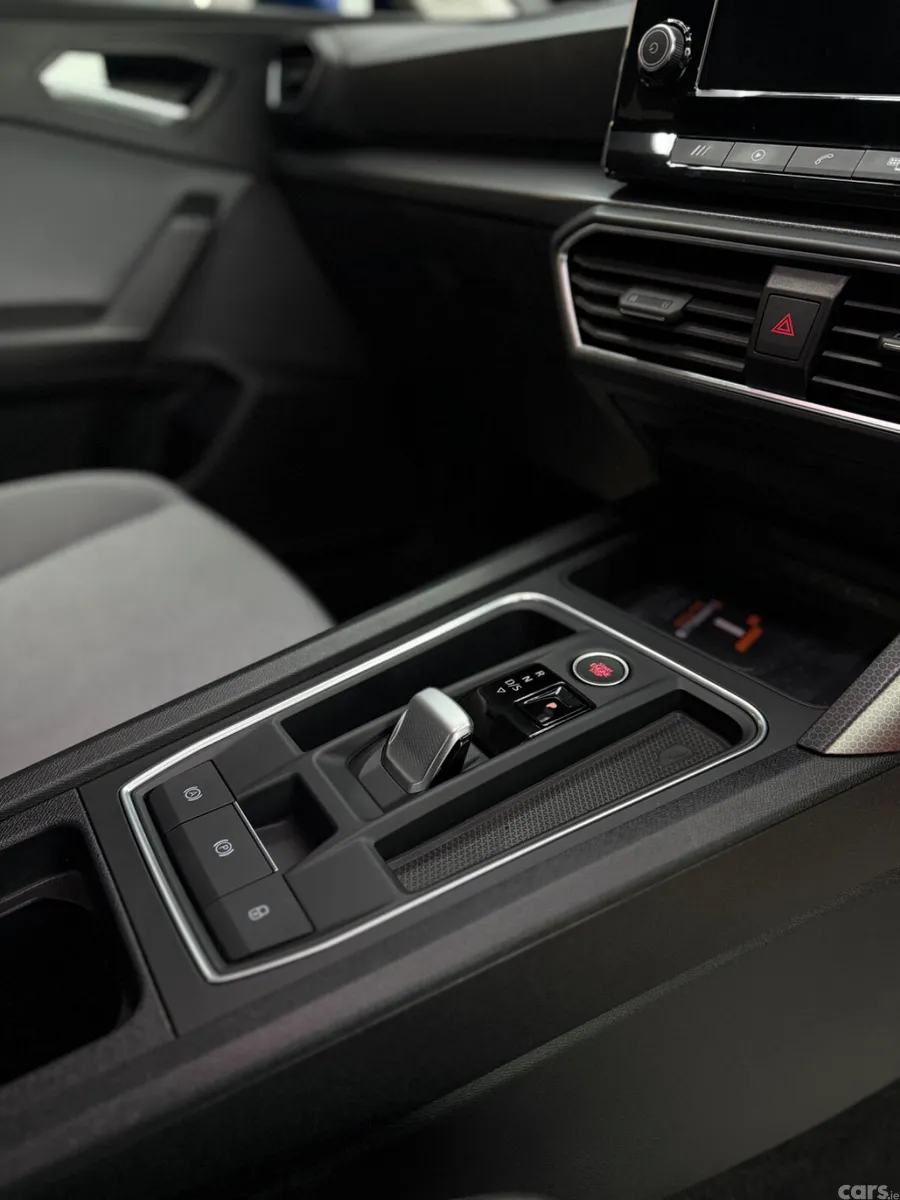 SEAT Leon Estate, Petrol Hybrid, 2024, Blue