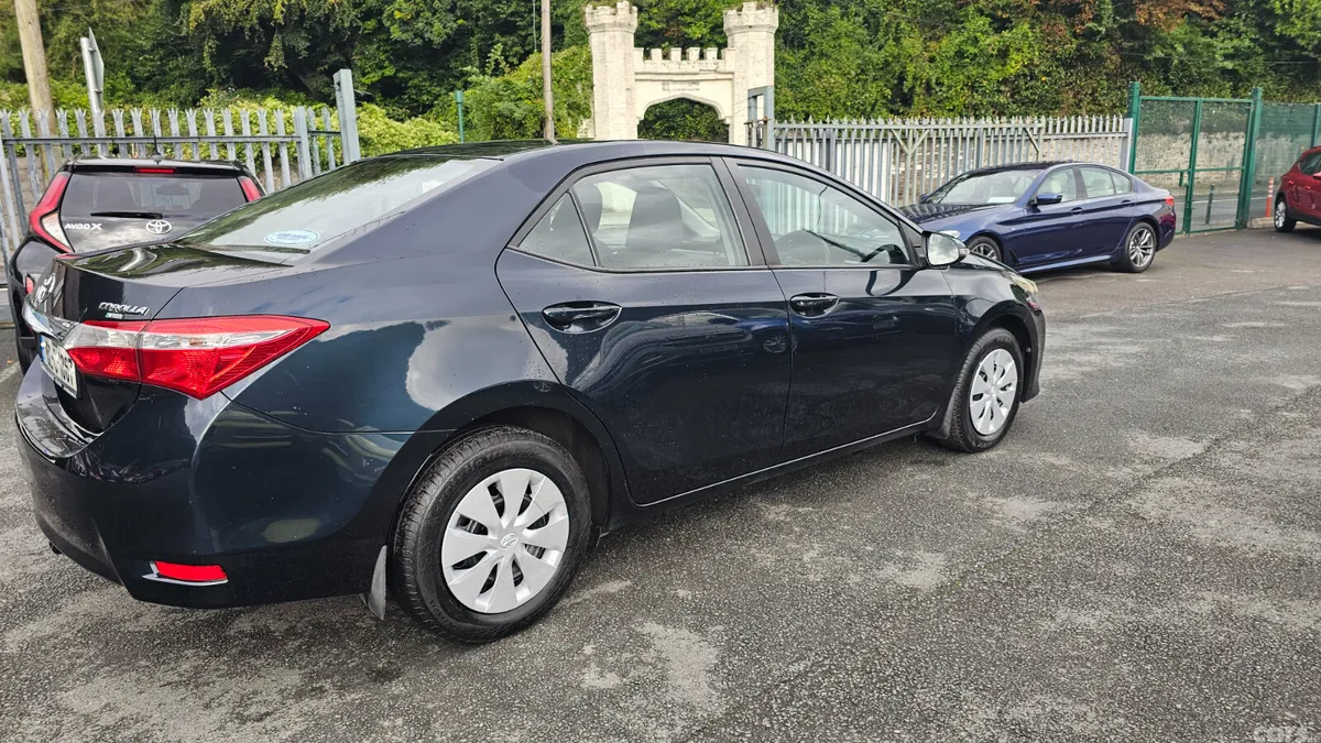 Toyota Corolla Saloon, Diesel, 2015, Black