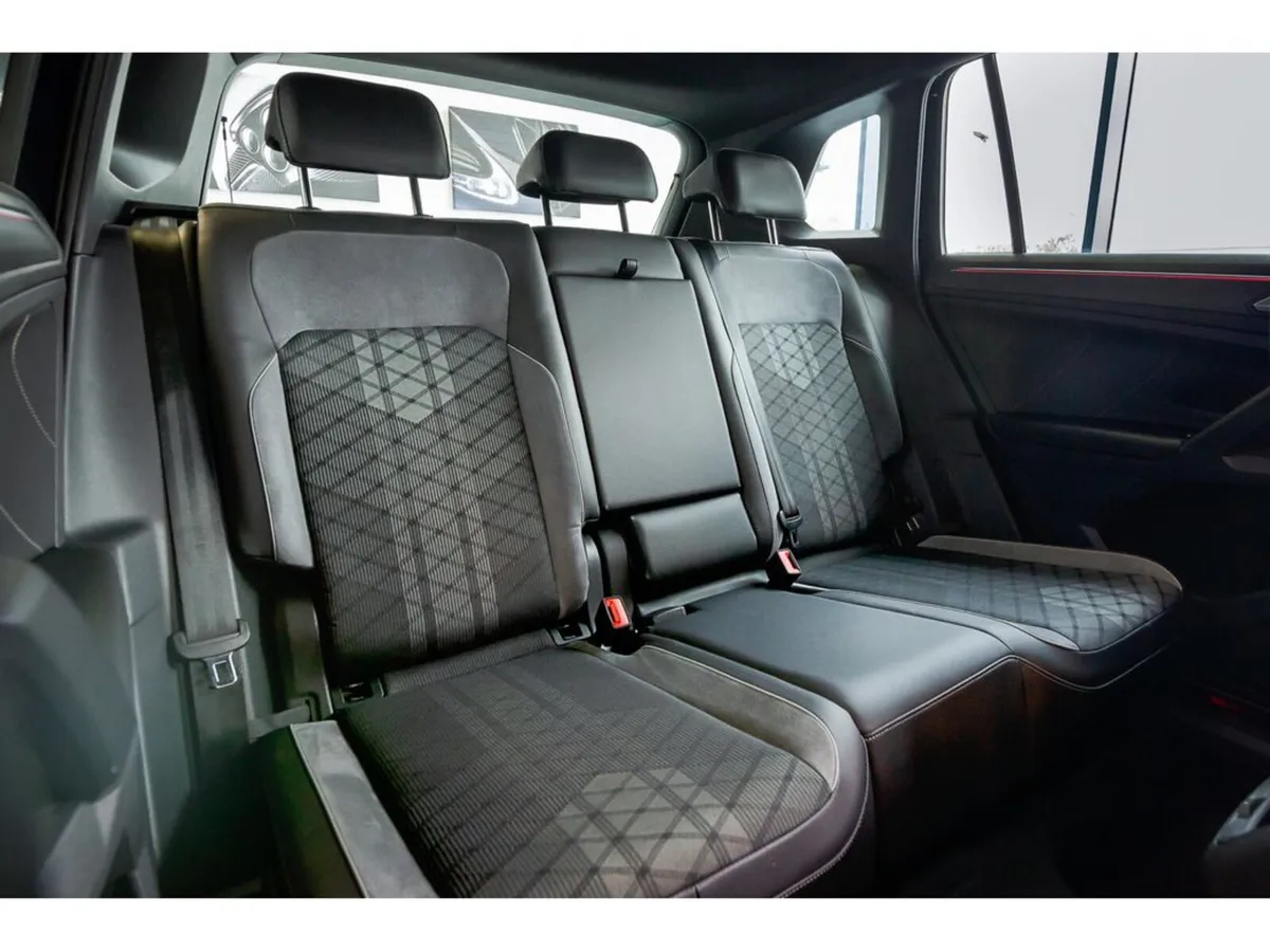 Volkswagen Tiguan Estate, Petrol Plug-in Hybrid, 2023, Grey