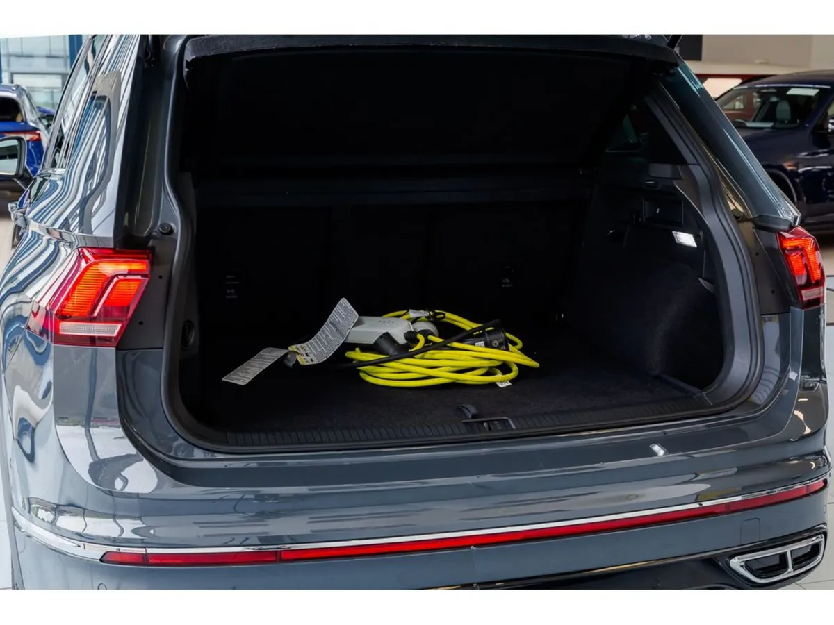 Volkswagen Tiguan Estate, Petrol Plug-in Hybrid, 2023, Grey