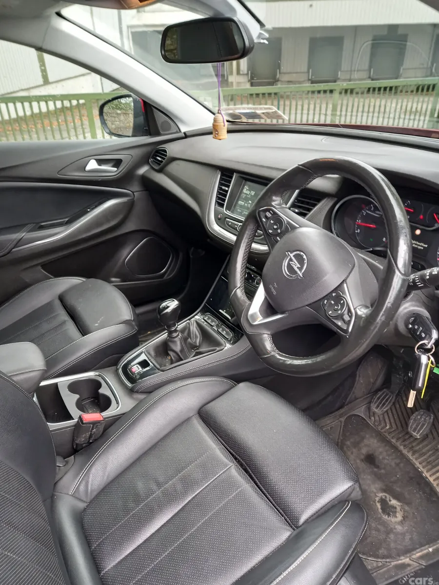 Opel Grandland X SUV, Diesel, 2021, Red