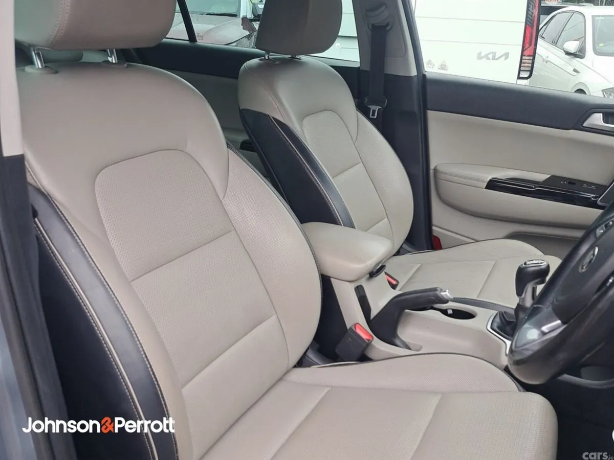 Kia Sportage SUV, Diesel Hybrid, 2021, Grey