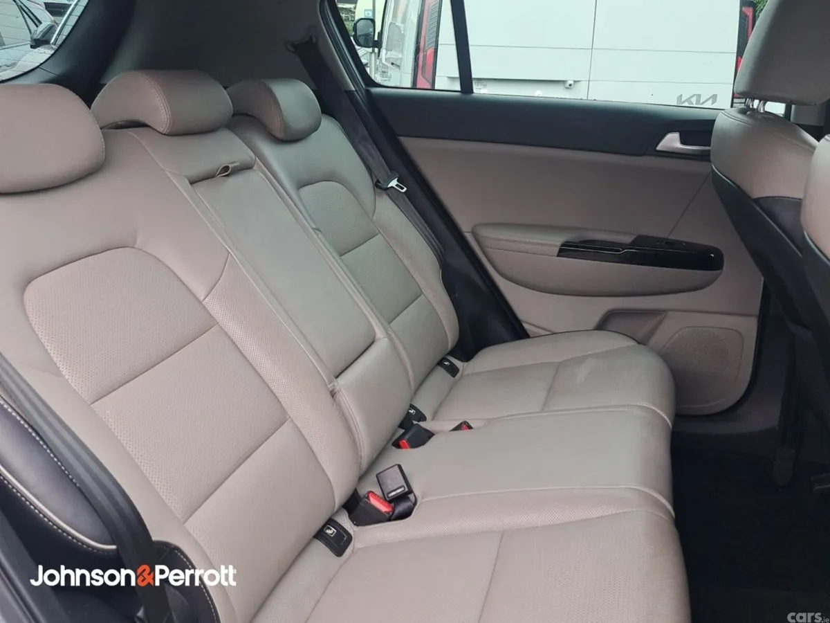 Kia Sportage SUV, Diesel Hybrid, 2021, Grey
