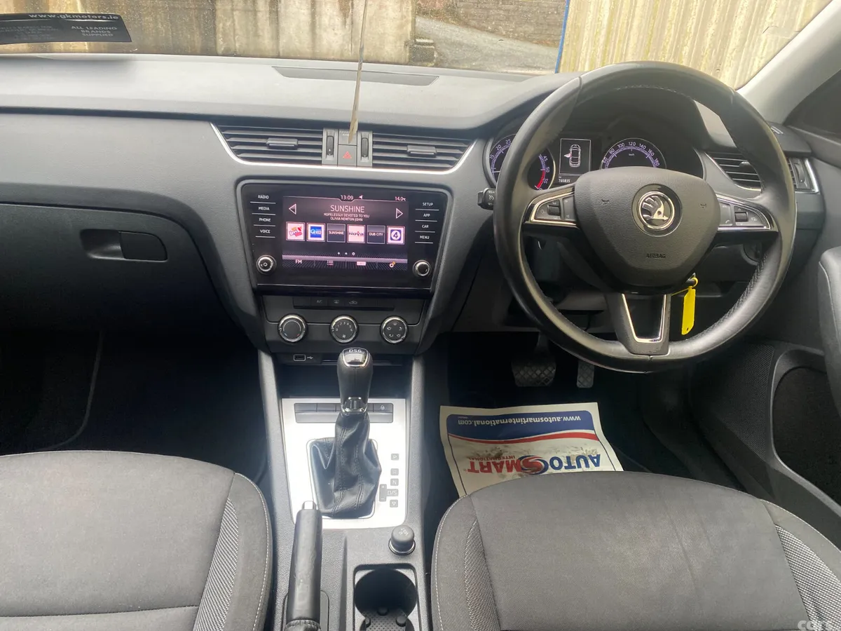 Skoda Octavia Saloon, Diesel, 2018, Red