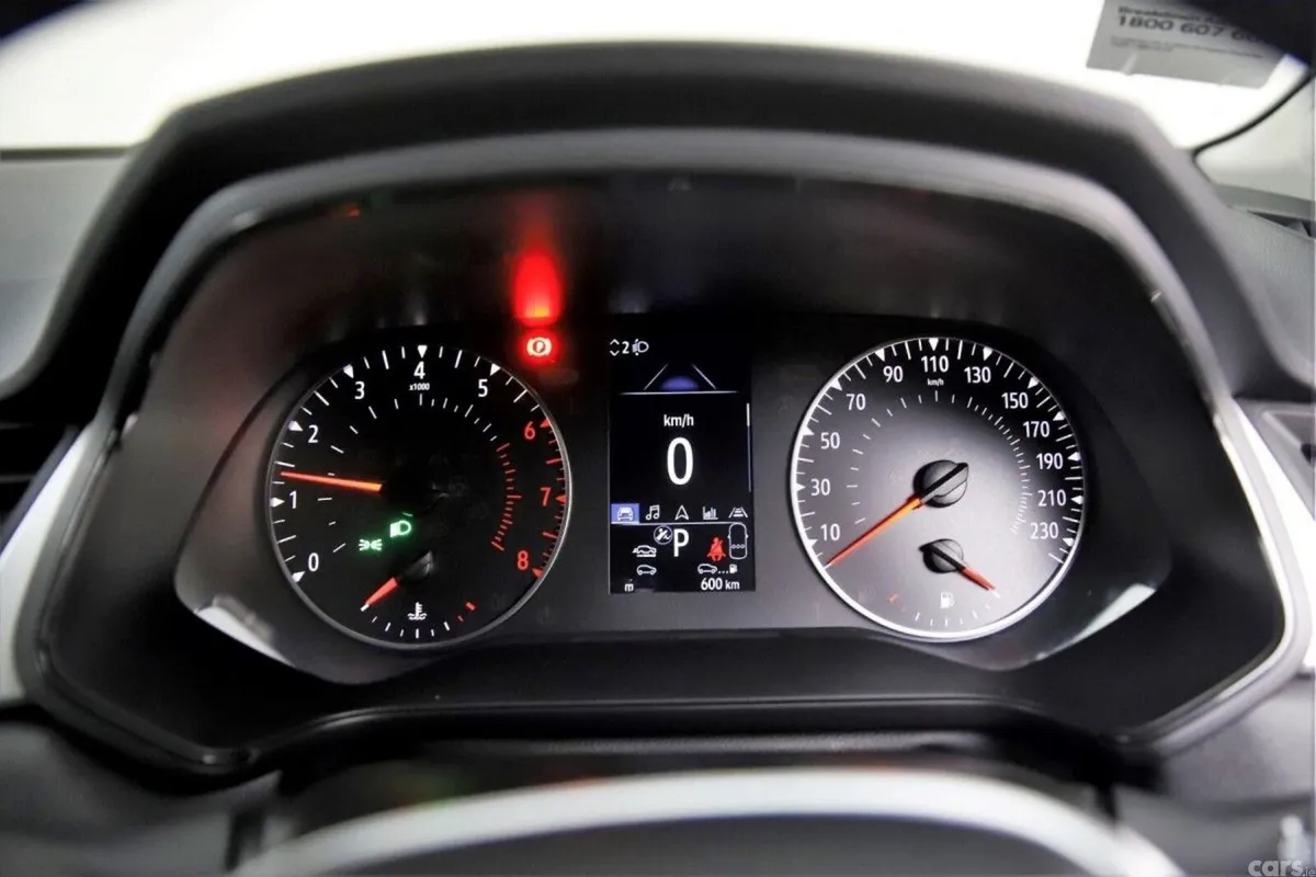 Renault Captur SUV, Petrol, 2024, Silver
