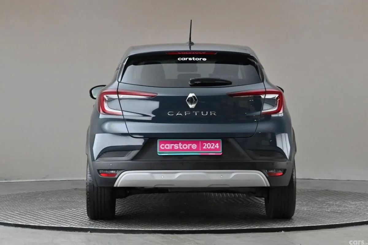 Renault Captur SUV, Petrol, 2024, Blue