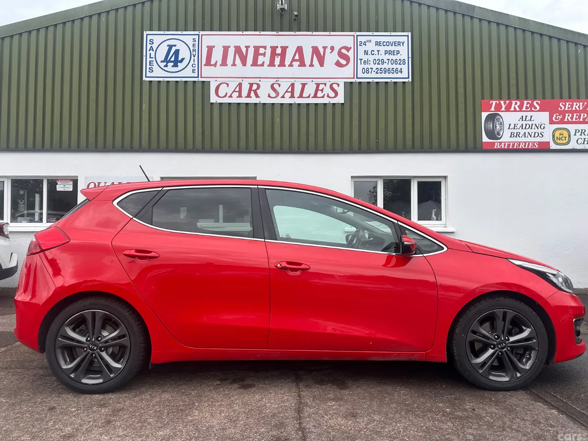 Kia Ceed Hatchback, Diesel, 2016, Red