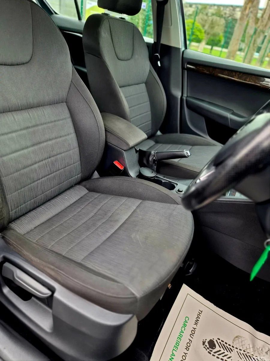 Skoda Octavia Saloon, Diesel, 2017, Grey