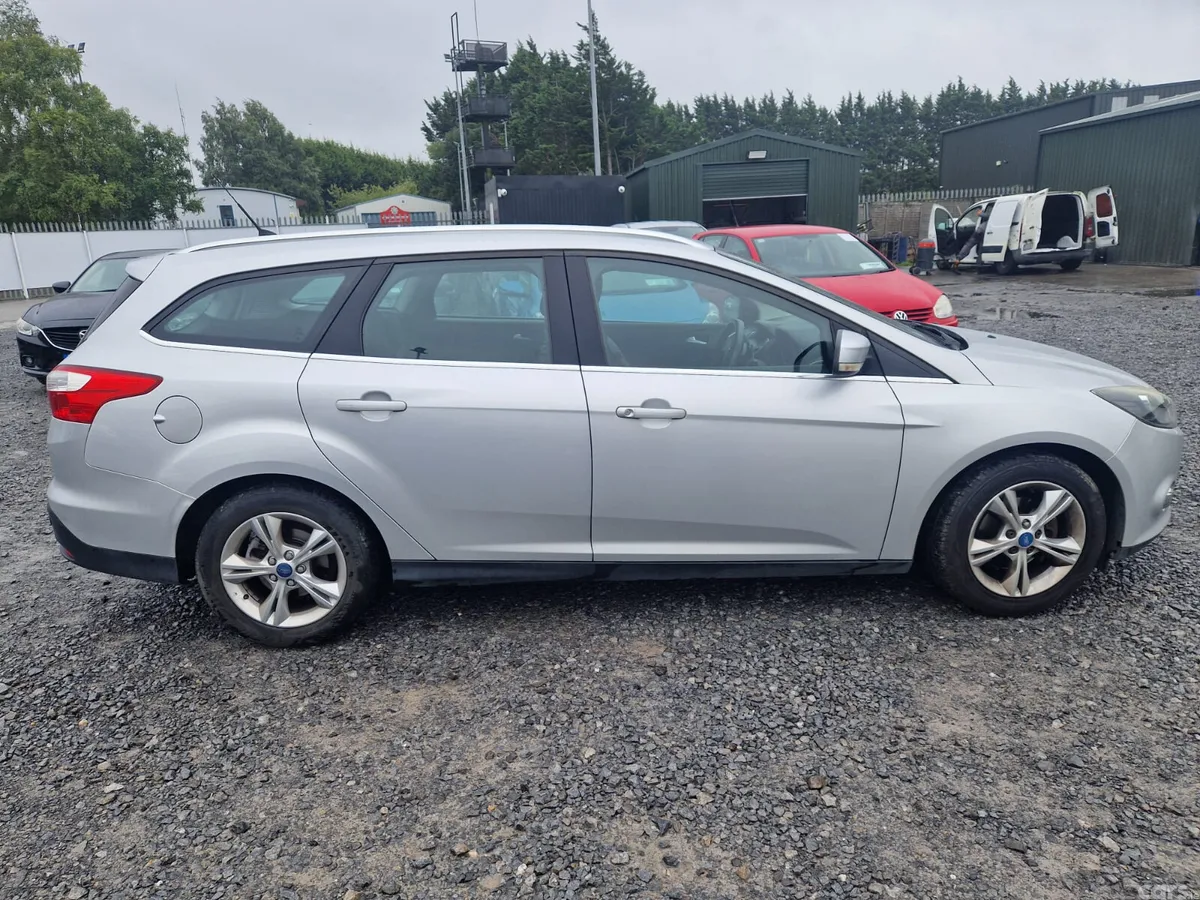 Ford Focus Estate, Petrol, 2011, Silver