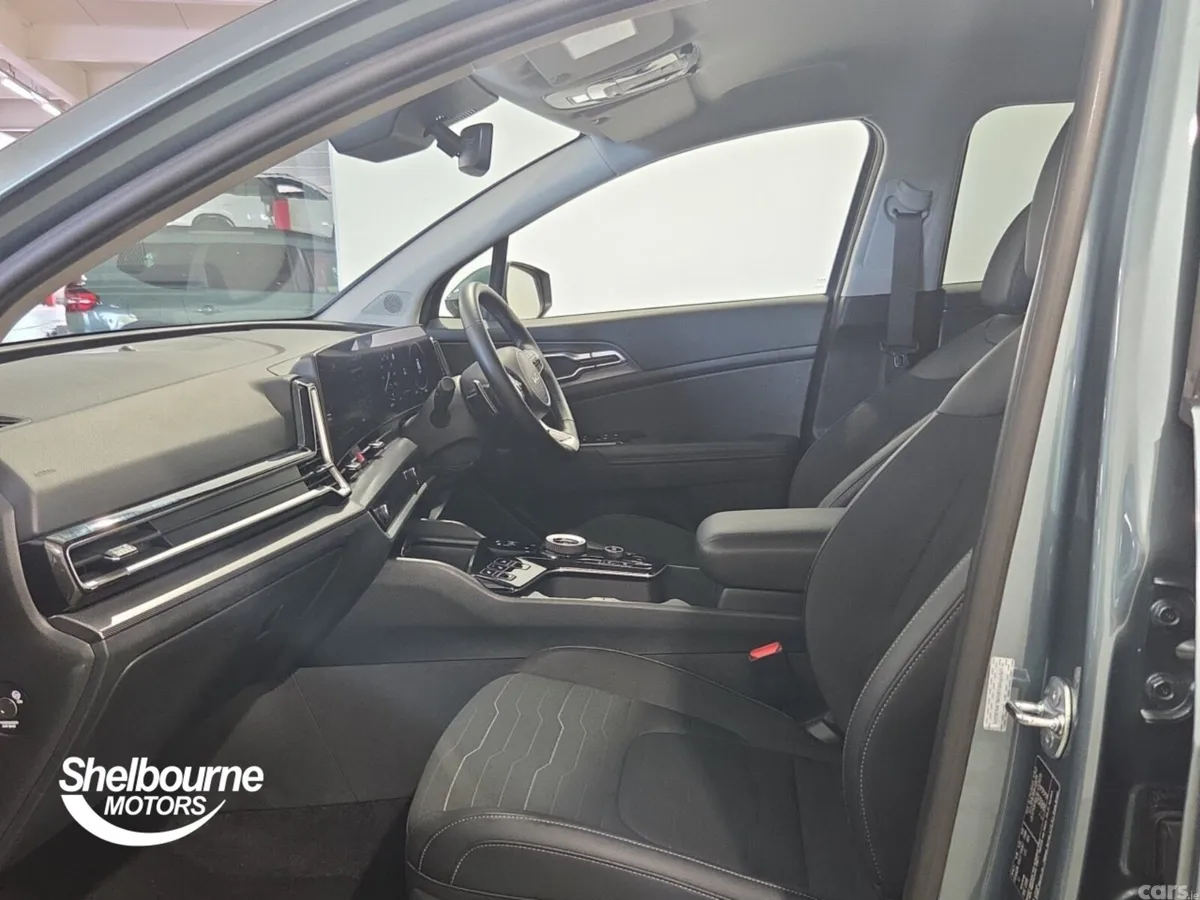 Kia Sportage SUV, Petrol, 2025, Grey