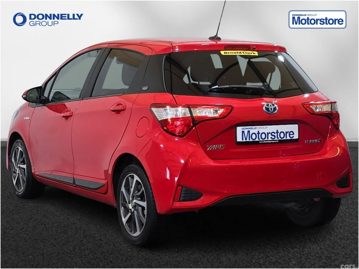 Toyota Yaris Hatchback, Petrol Hybrid, 2020, Red