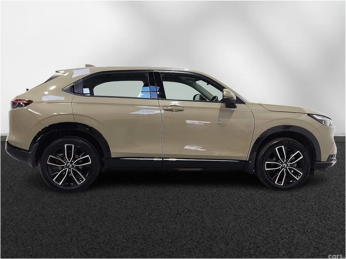 Honda HR-V Hatchback, Petrol Hybrid, 2023, Beige