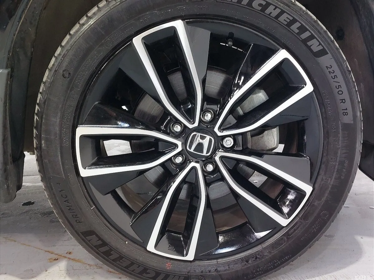 Honda HR-V Hatchback, Petrol Hybrid, 2023, Beige